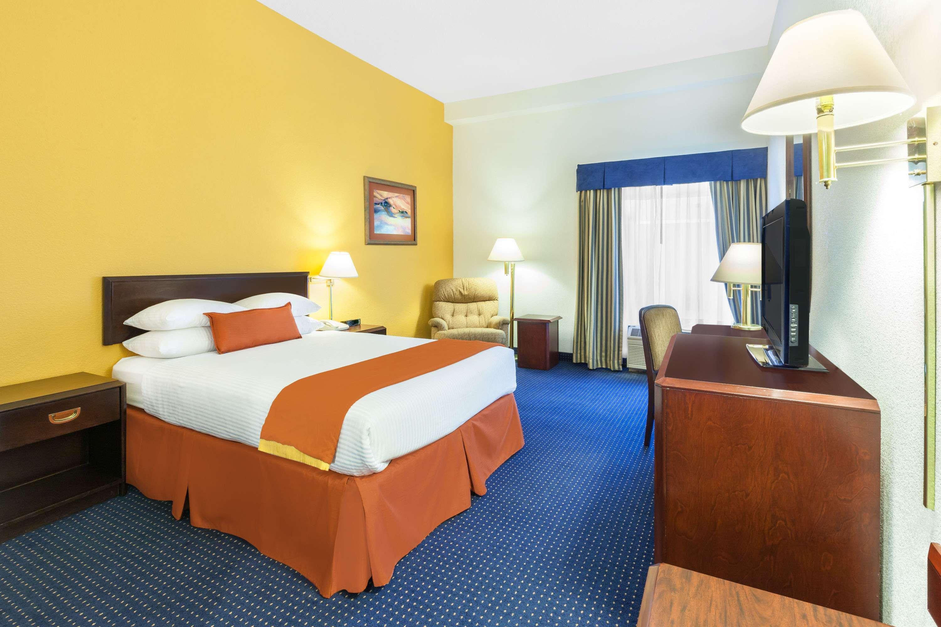 วินด์แฮม การ์เดน มอนเทอร์เรย์ นอร์เต Hotel San Nicolas de los Garza ภายนอก รูปภาพ