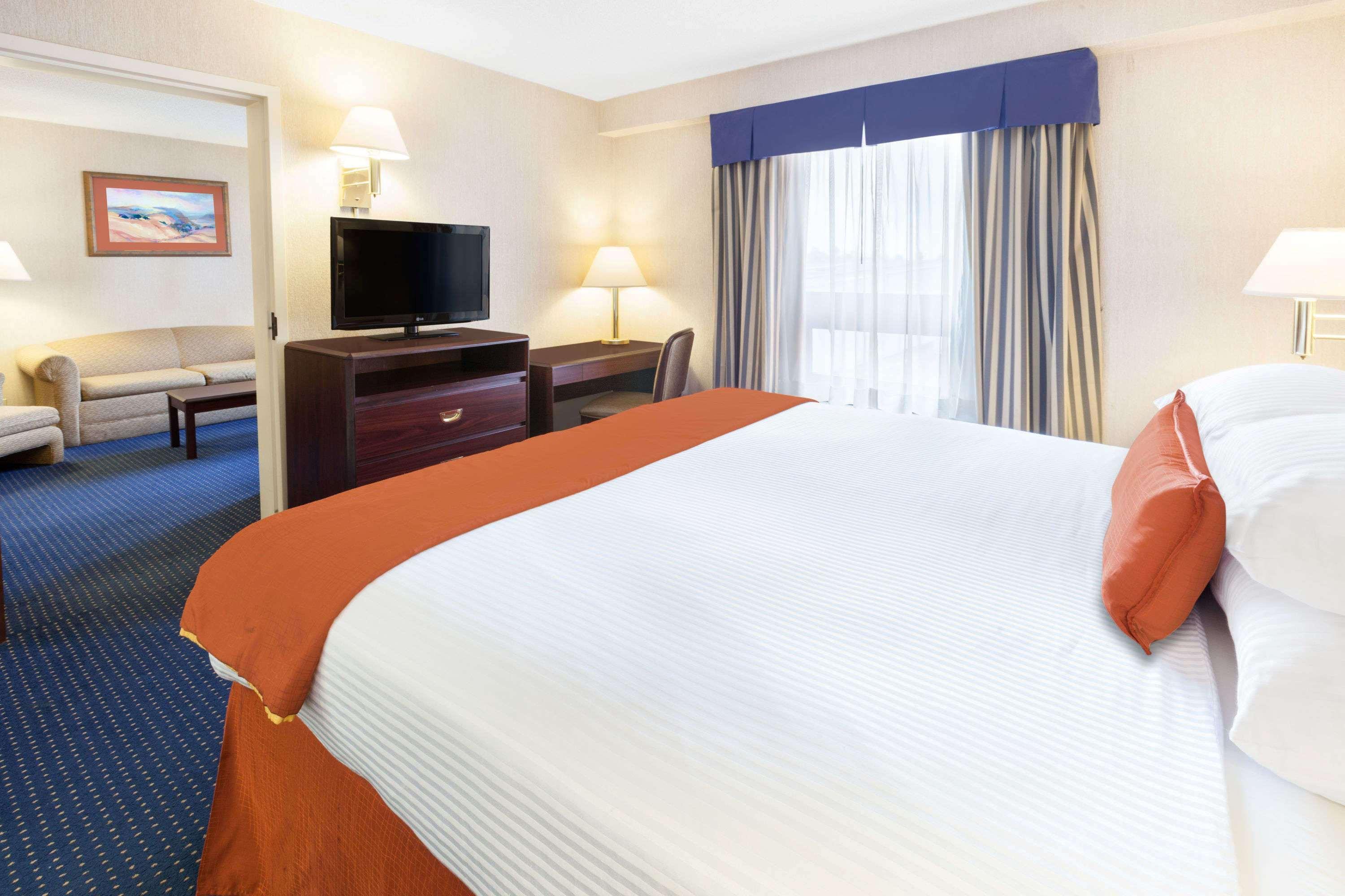 วินด์แฮม การ์เดน มอนเทอร์เรย์ นอร์เต Hotel San Nicolas de los Garza ภายนอก รูปภาพ