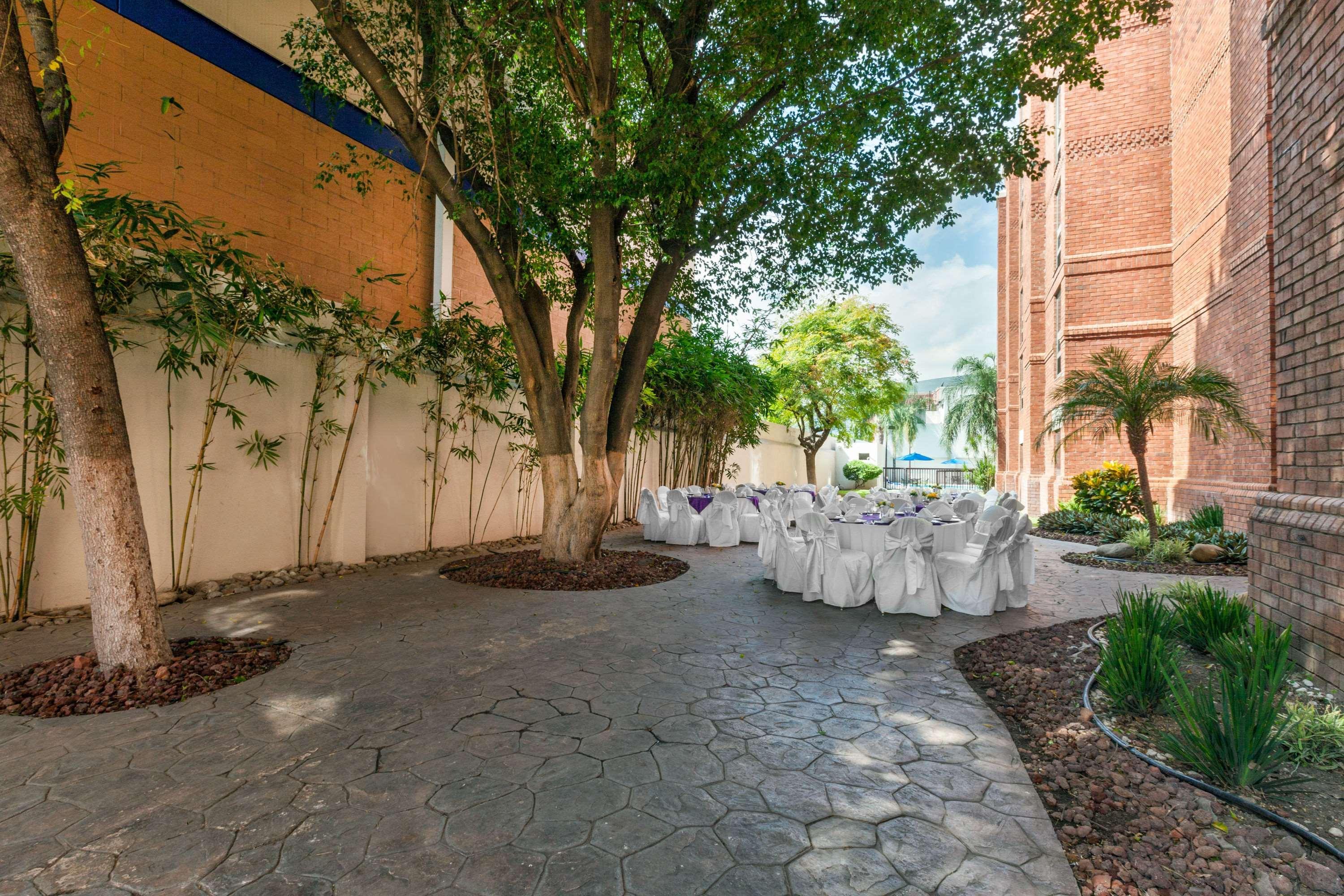 วินด์แฮม การ์เดน มอนเทอร์เรย์ นอร์เต Hotel San Nicolas de los Garza ภายนอก รูปภาพ