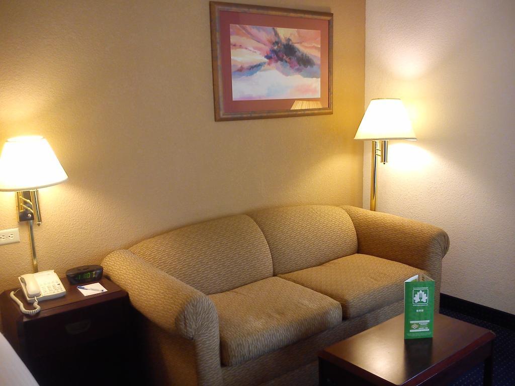 วินด์แฮม การ์เดน มอนเทอร์เรย์ นอร์เต Hotel San Nicolas de los Garza ภายนอก รูปภาพ