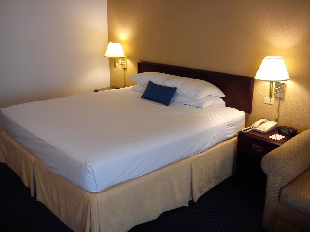 วินด์แฮม การ์เดน มอนเทอร์เรย์ นอร์เต Hotel San Nicolas de los Garza ภายนอก รูปภาพ